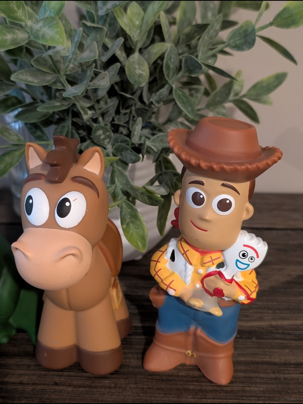 Disney Toy Story Figure Set - Green, Brown, Purple, Red, White - Picture 3 of 4